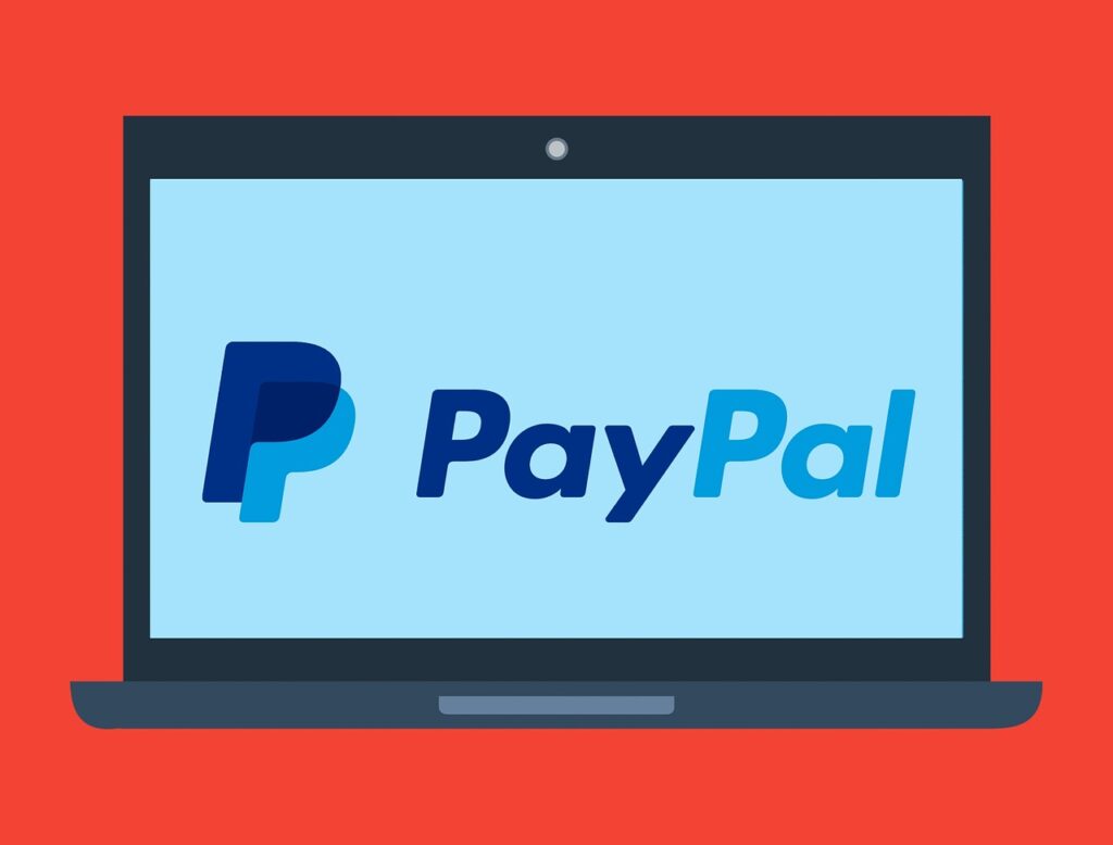 PayPal elimina los cargos por pagos atrasados para mejorar su competitividad