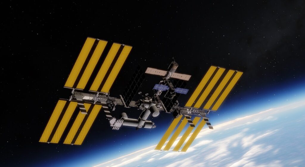 Los integrantes de la misión cinematográfica regresaron hoy de la Estación Espacial Internacional
