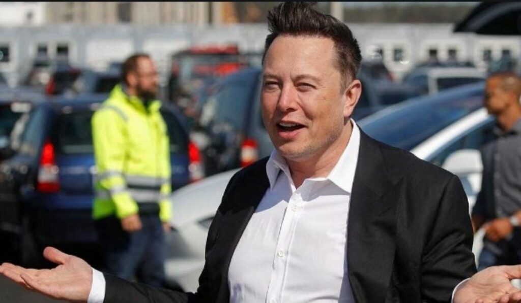 Elon Musk vende acciones de Tesla para pagar impuestos