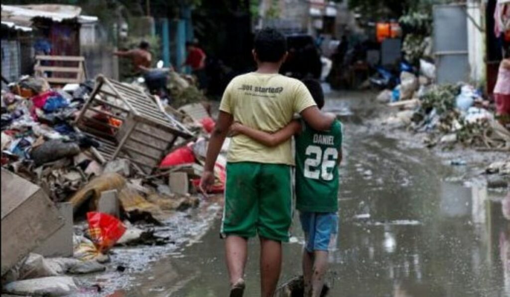 Es declarado estado de calamidad en Filipinas tras el tifón