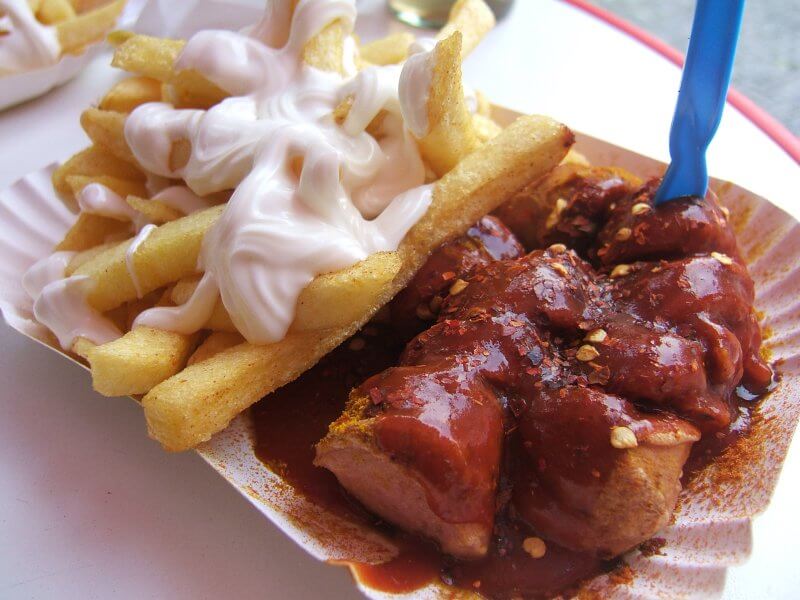 10 imperdibles para hacer en Berlín: prueba el currywurst