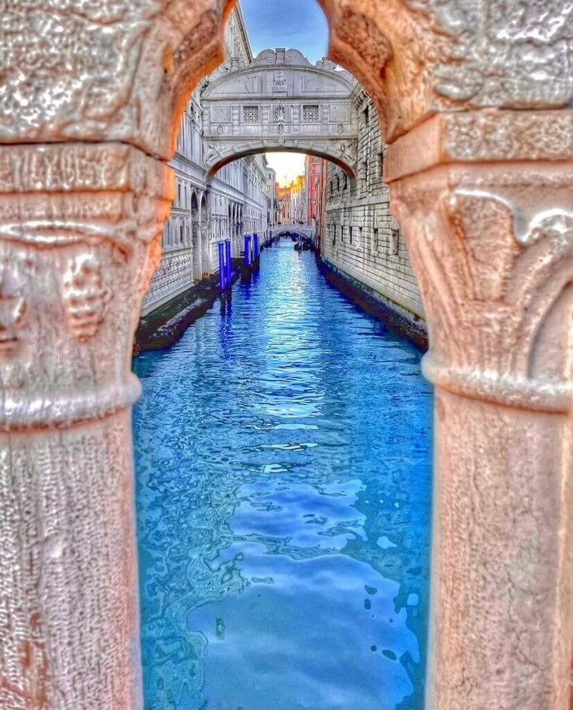 Puente de los Suspiros, uno de los 10 lugares para ver en Venecia