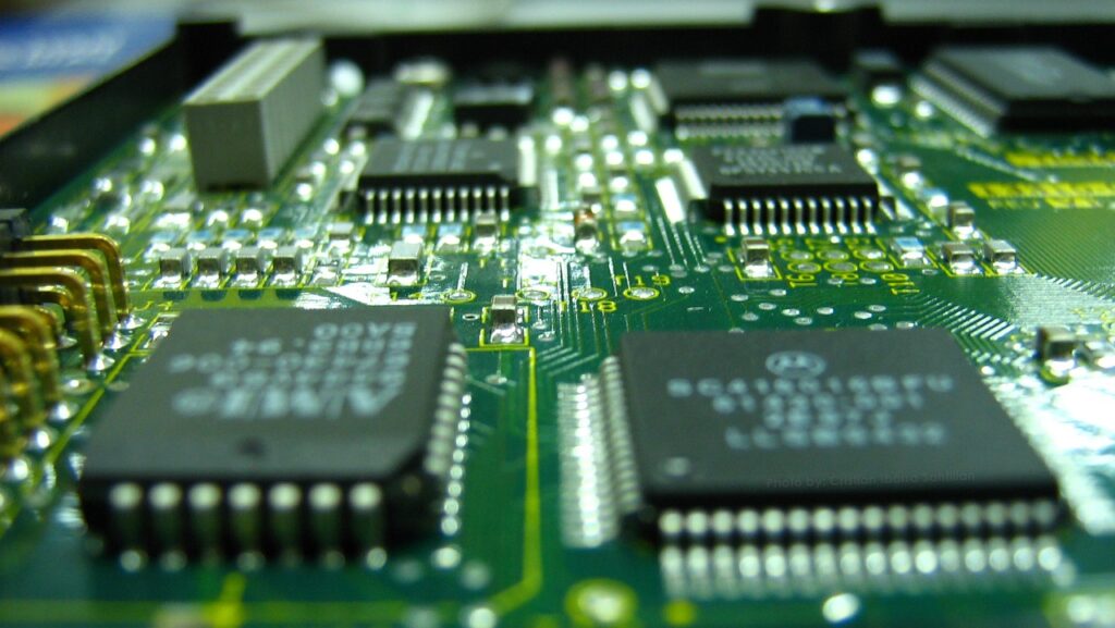 El coltán de Penouta para impulsar la fabricación de microprocesadores en Europa