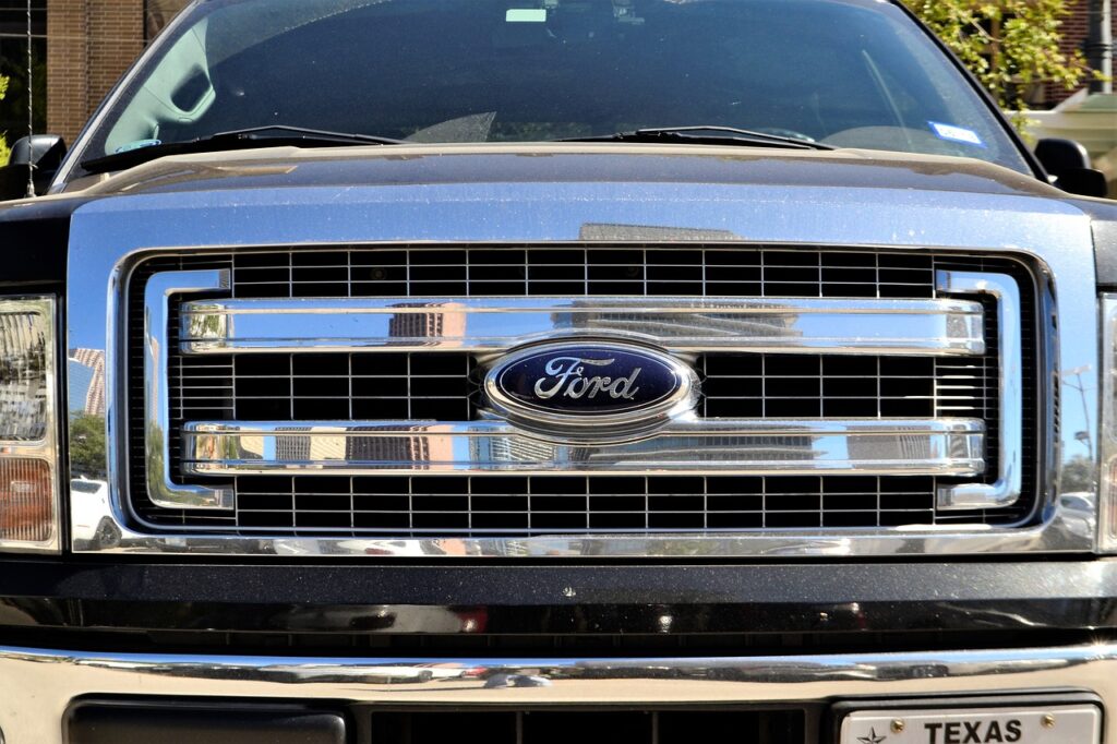 GM y Ford detendrán la producción la próxima semana en algunas de sus plantas
