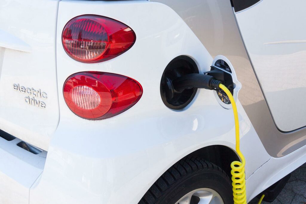 Aparece el punto de inflexión emocional entre los compradores de automóviles eléctricos