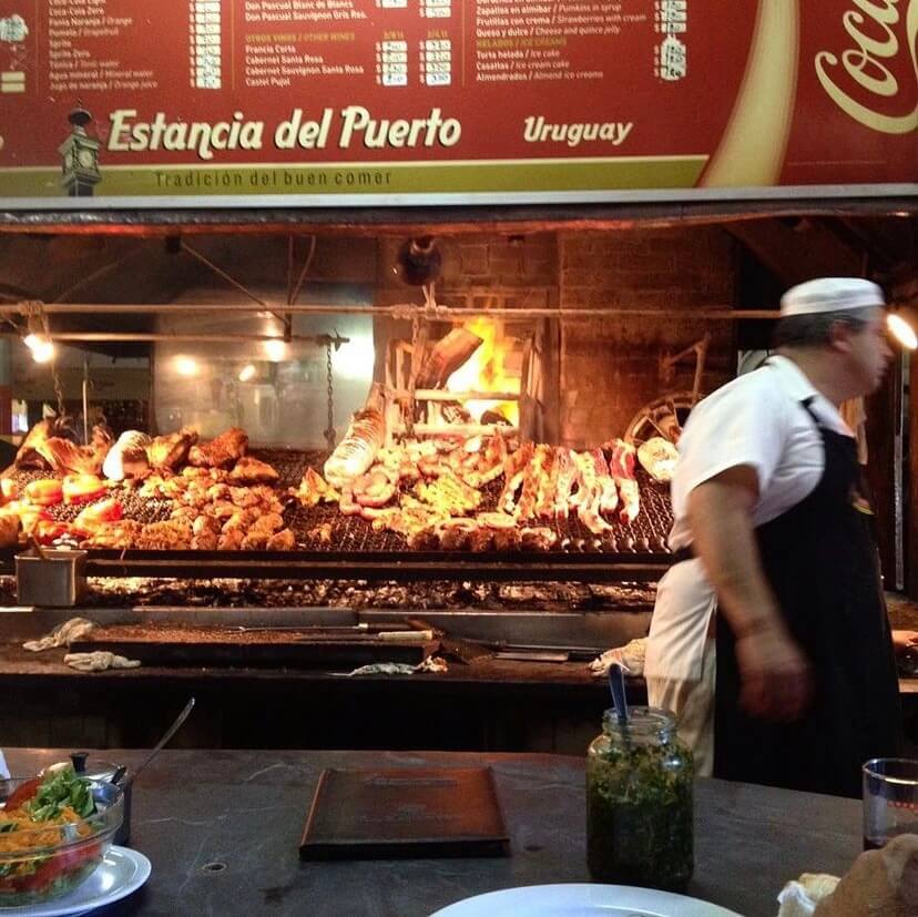 Qué comer en Montevideo:: parrillada en el Mercado del Puerto