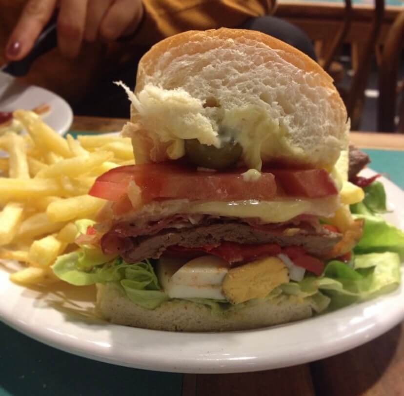 Qué comer en Montevideo:. el Chivito