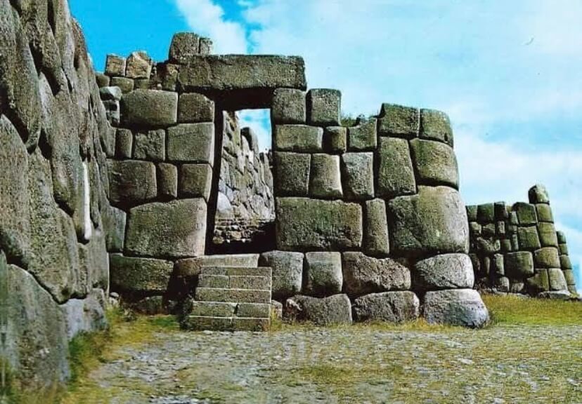 Sacsayhuamán