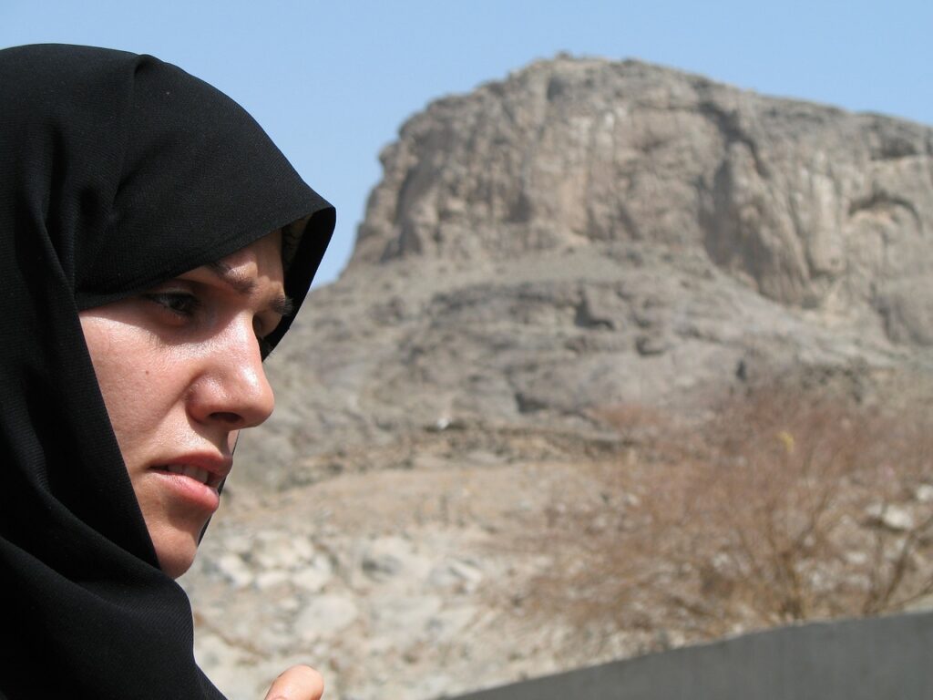 Las mujeres en Irán viven en constante dependencia