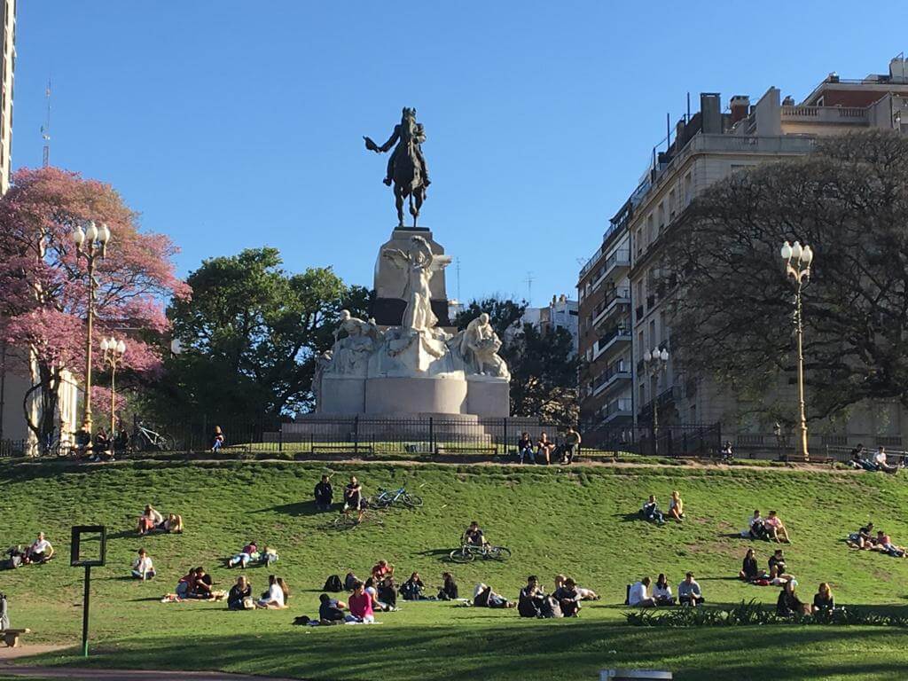 Plaza Mitre en La Isla de Recoleta