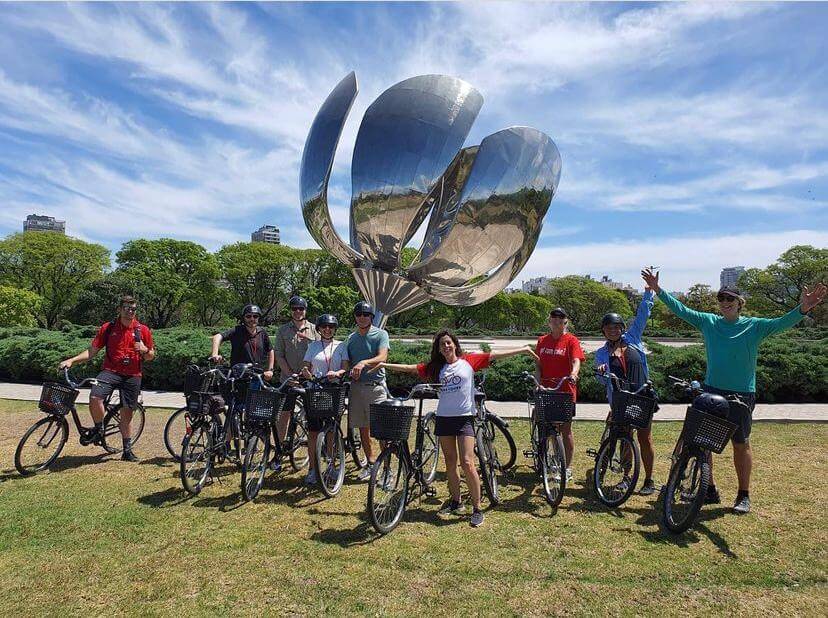 Bike Tours, pedalear por la ciudad es una de las ideas para hacer en Buenos Aires con niños