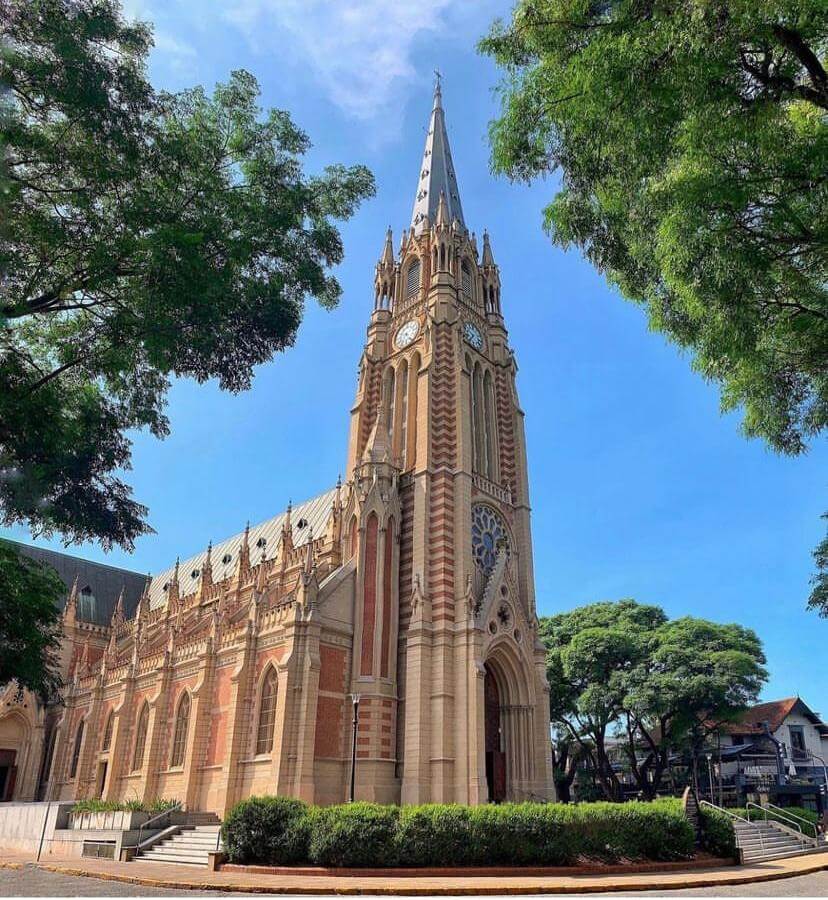 Excursión a San Isidro y Tigre; visita a la Catedral de San Isidro Labrador