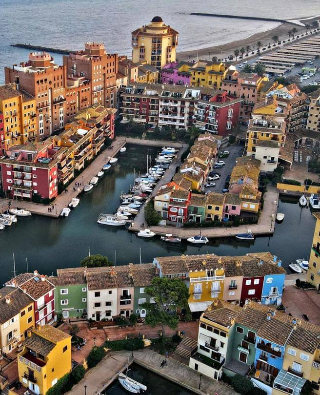 Planes gratis para hacer en Valencia: visitar Port Saplaya