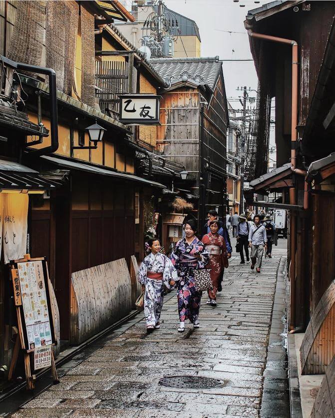 Geishas en el Distrito de Gion, Kioto