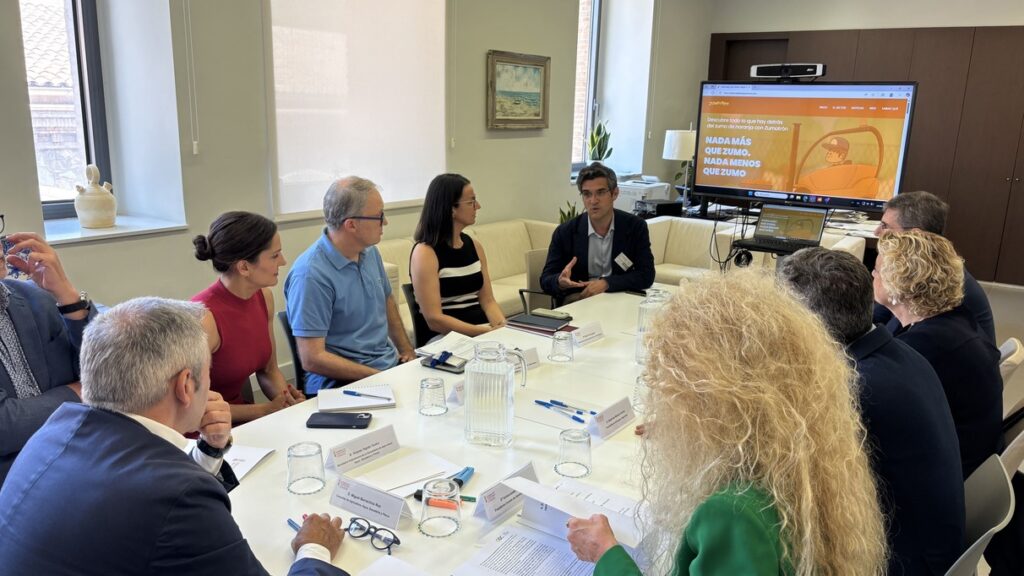 sector citrícola desarrolla un videojuego para impulsar el zumo de naranja en escuelas españolas