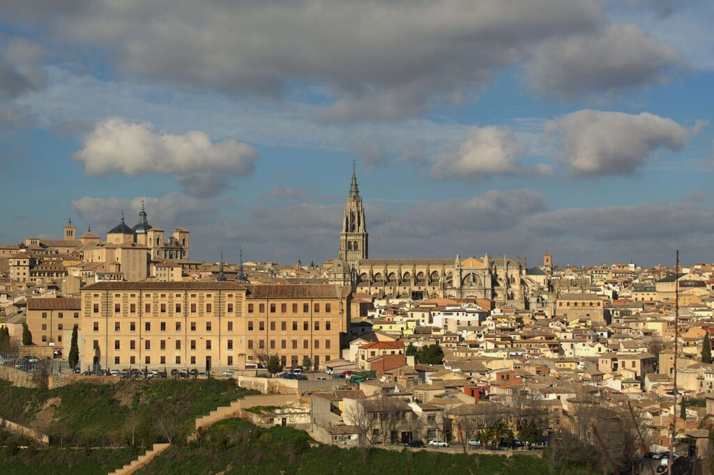 La ordenanza en Toledo, España, para regular el turismo masivo