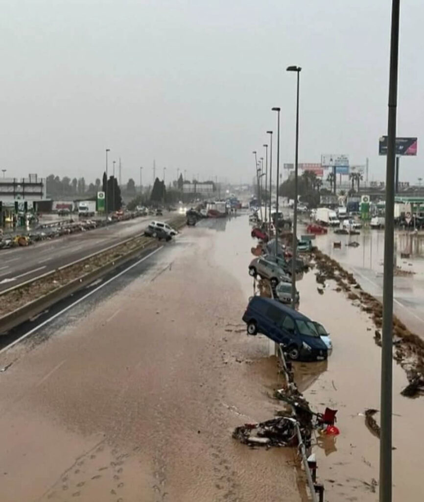 España incendios e inundaciones: fenómenos extremos ponen a prueba a bomberos y comunidades en todo el país.