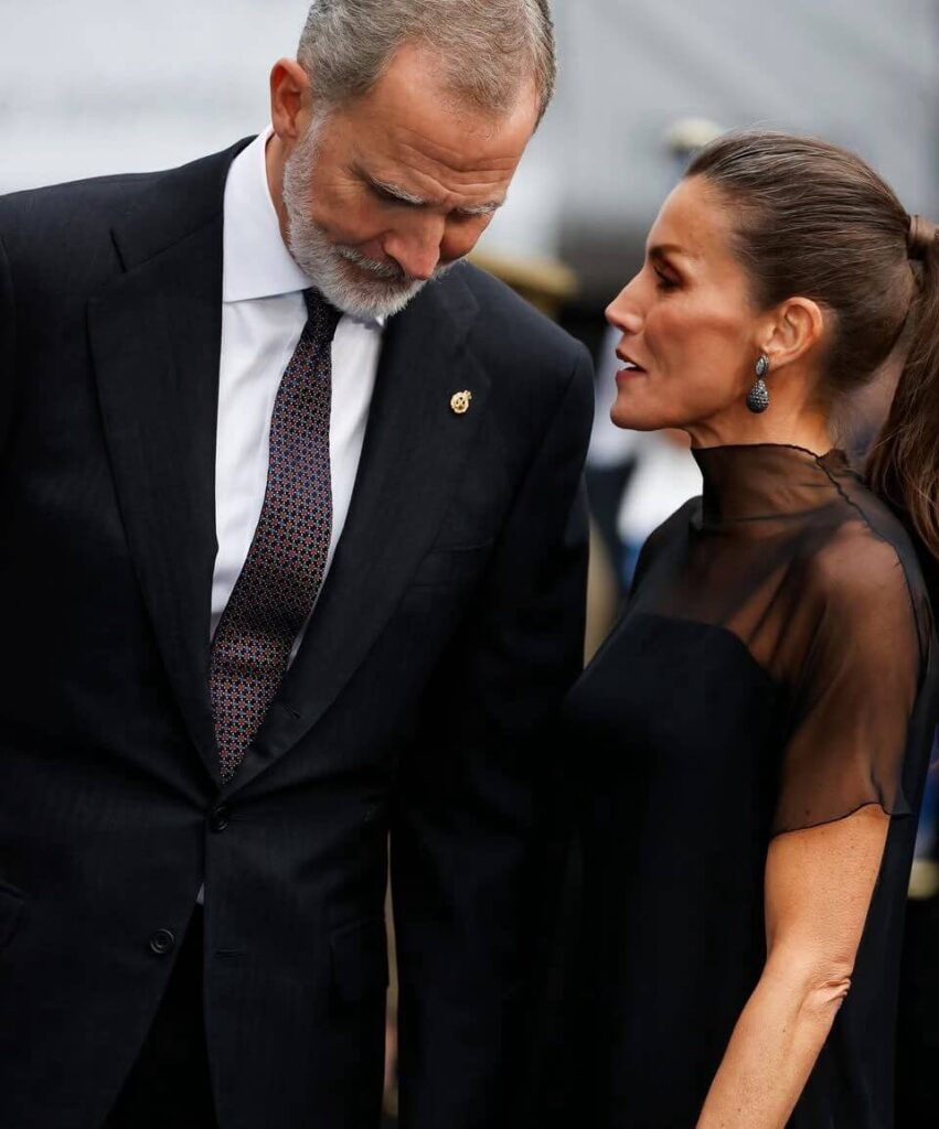 Los Reyes de España viajan a China